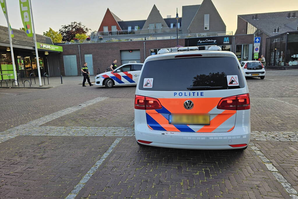 Twee personen aangehouden voor diefstal in supermarkt