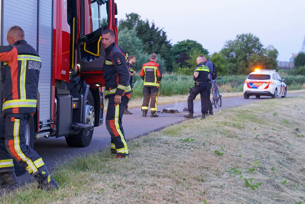 Afval in brand snel geblust