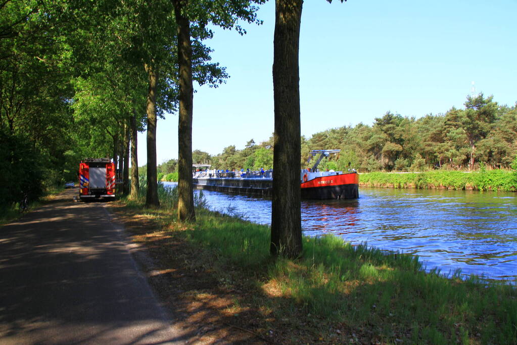 Ree bevrijdt uit waterweg