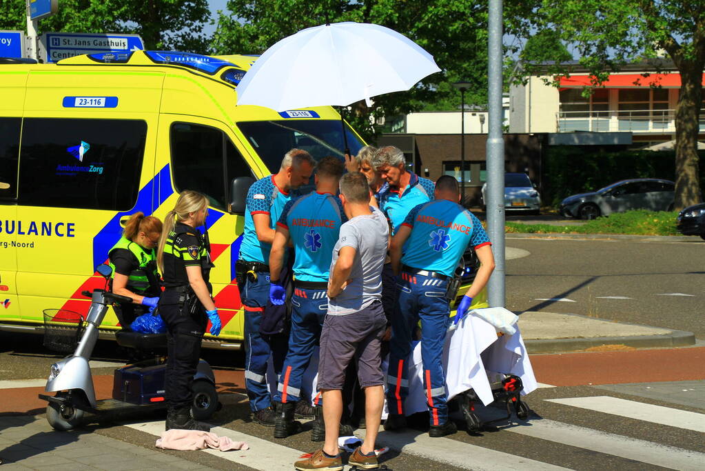 Bestuurder scootmobiel ernstig gewond bij aanrijding