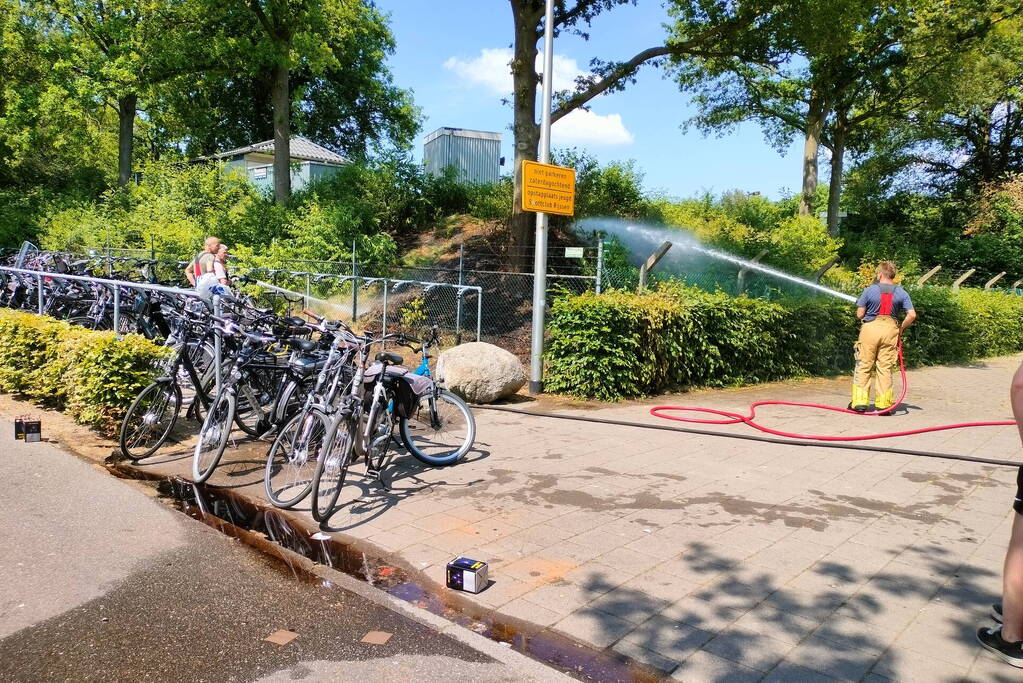 Bermbrand snel onder controle