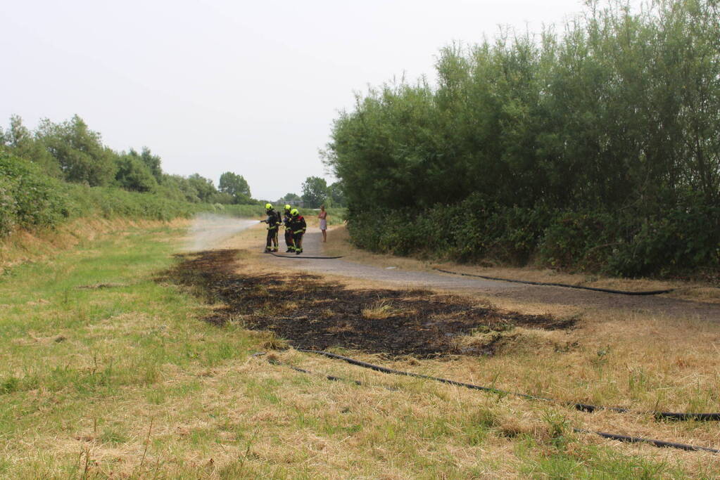 Bermbrand snel onder controle