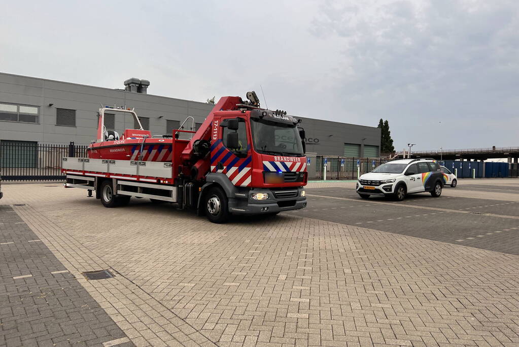 Grote inzet hulpdiensten na melding persoon te water