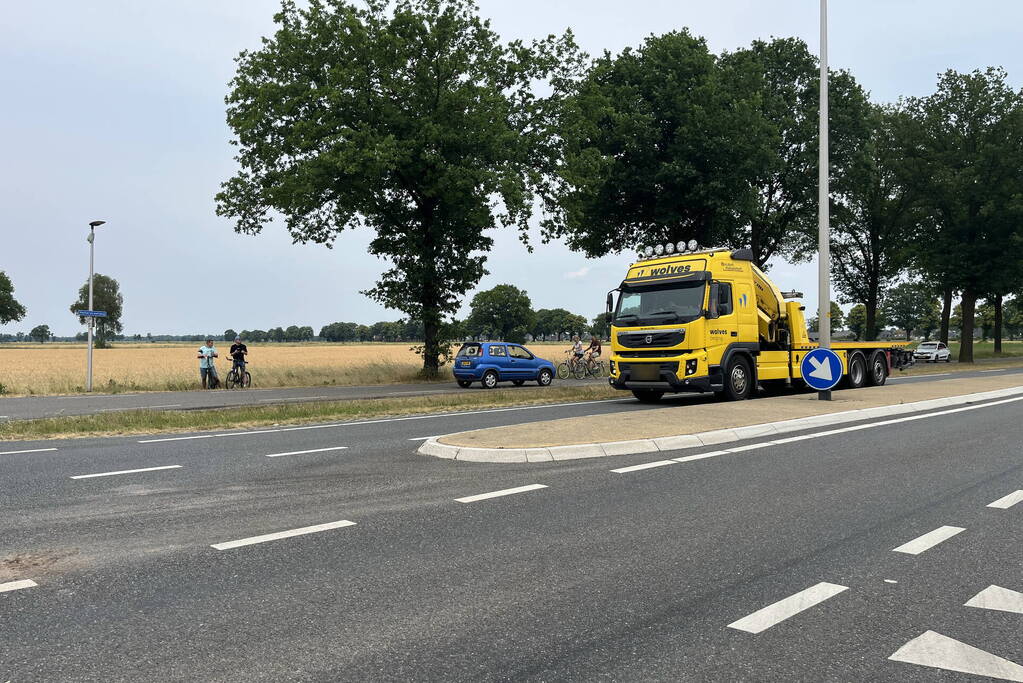 Automobilisten botsen tegen elkaar