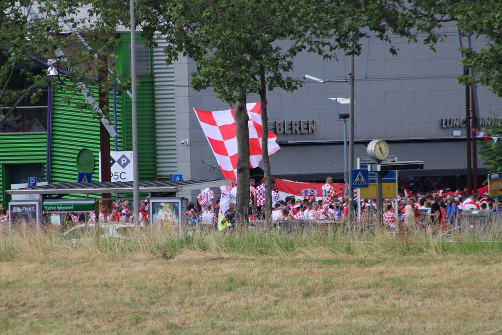 Al vroeg druk rondom de kuip voor nations league finale