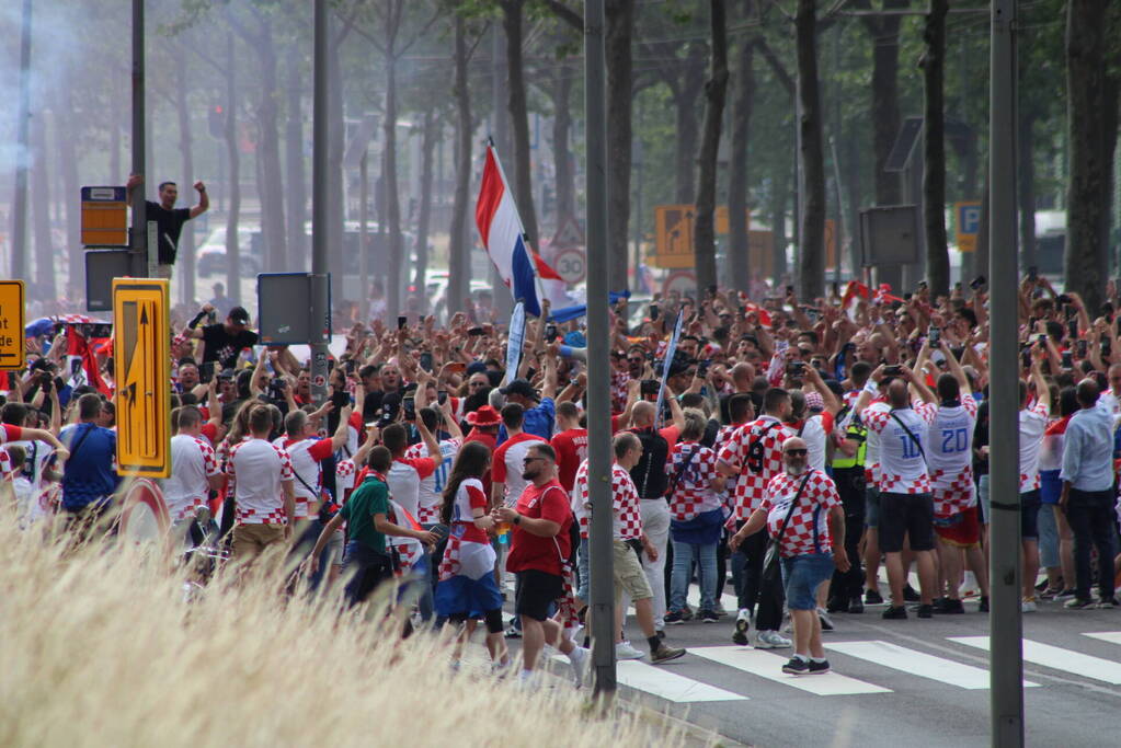 Al vroeg druk rondom de kuip voor nations league finale