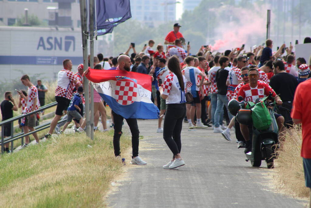 Al vroeg druk rondom de kuip voor nations league finale