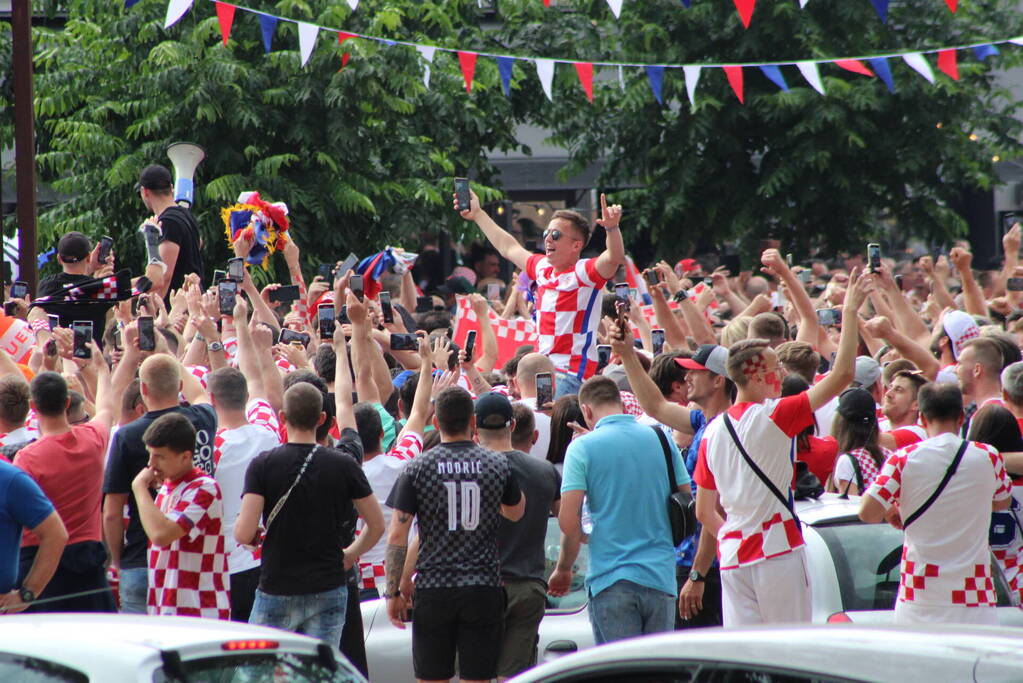 Al vroeg druk rondom de kuip voor nations league finale