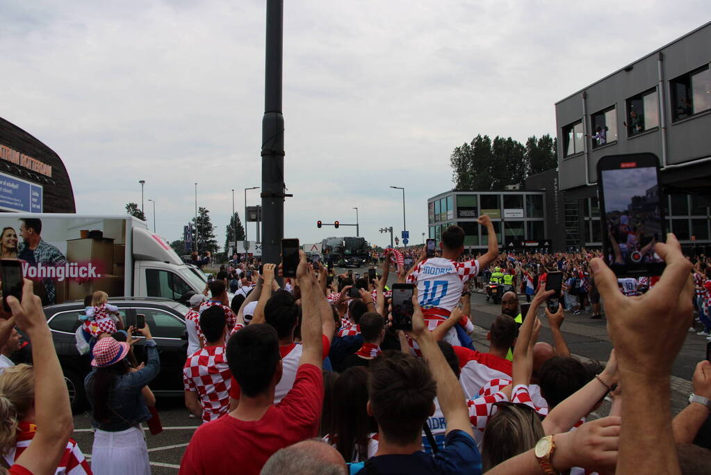 Al vroeg druk rondom de kuip voor nations league finale