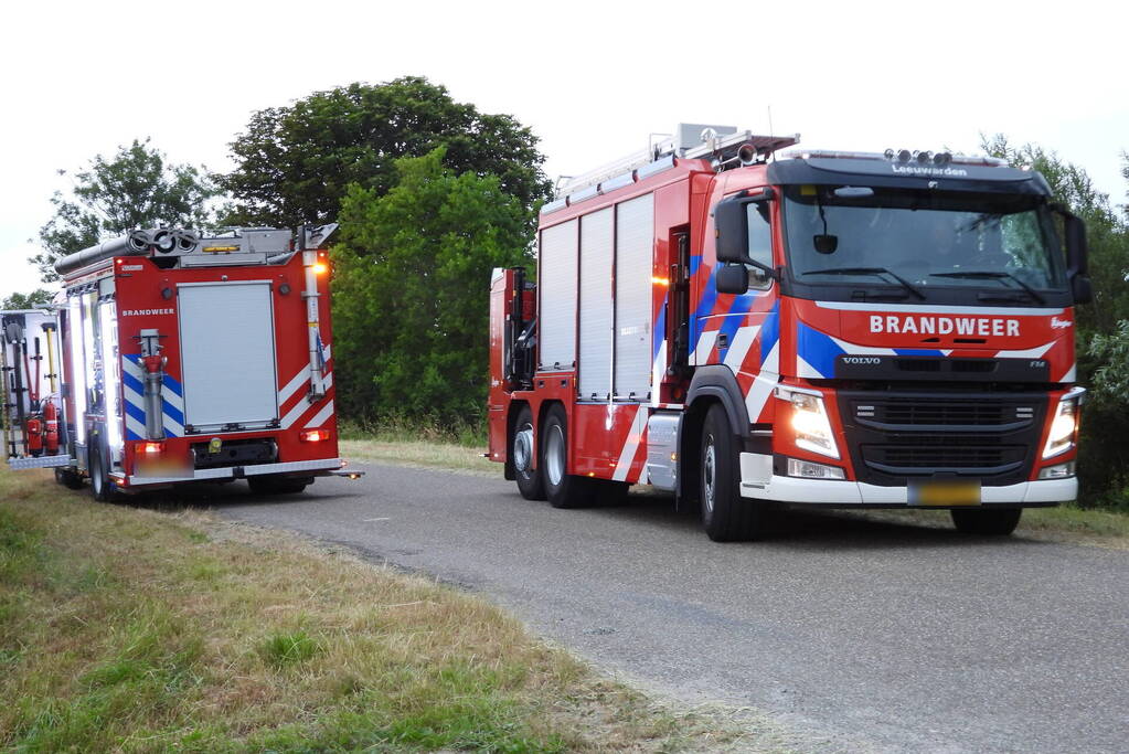 Brandweer ingezet voor paard in een sloot