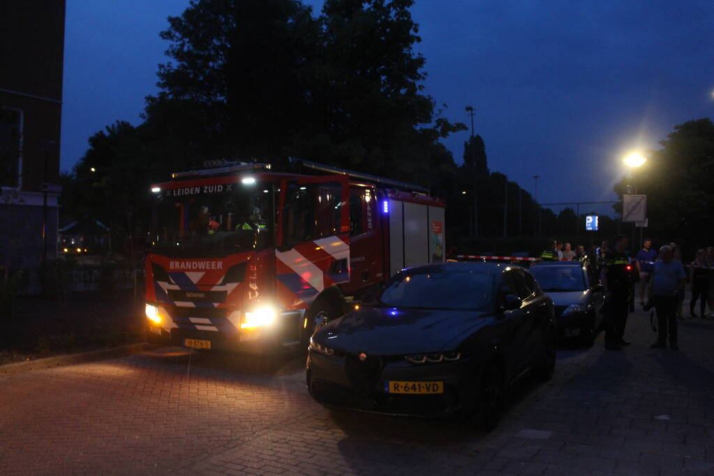 Korte felle brand op dak van woning