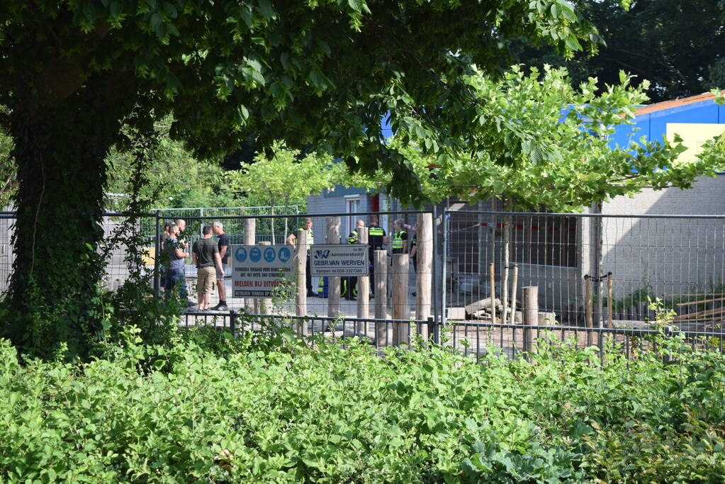 Traumahelikopter landt voor ongeval bij schoolgebouw De Morgenster