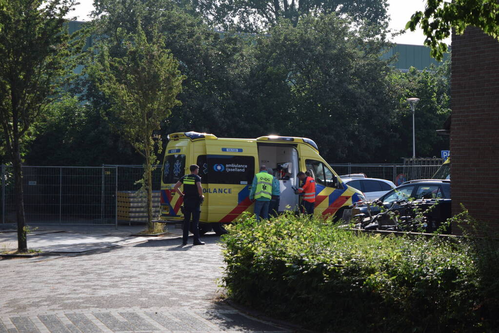 Traumahelikopter landt voor ongeval bij schoolgebouw De Morgenster