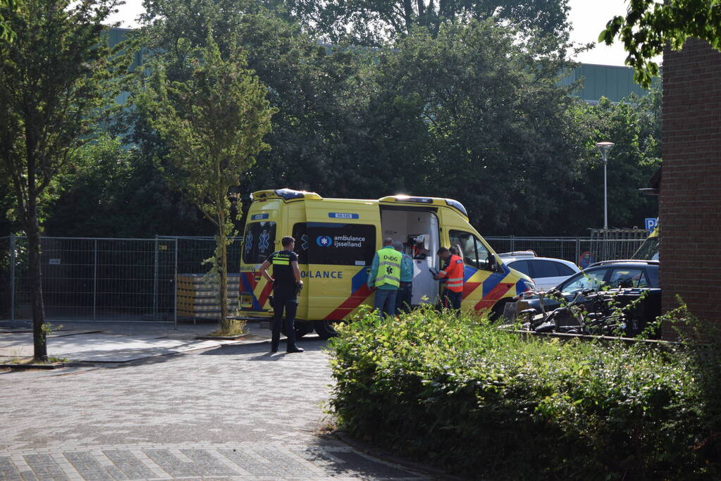 Traumahelikopter landt voor ongeval bij schoolgebouw De Morgenster