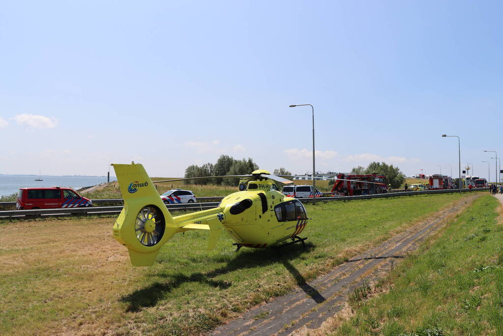 Zeelandbrug afgesloten door ernstig ongeval