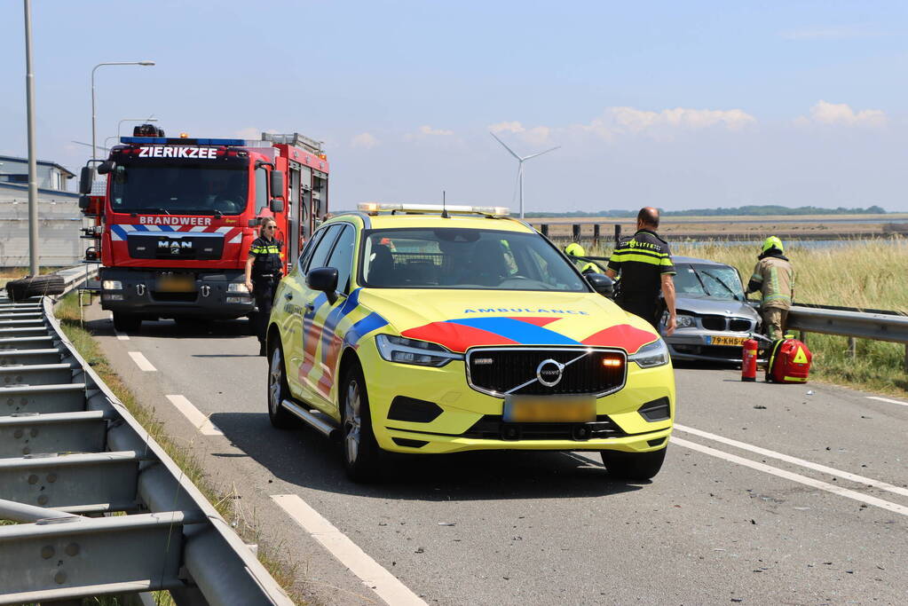 Zeelandbrug afgesloten door ernstig ongeval