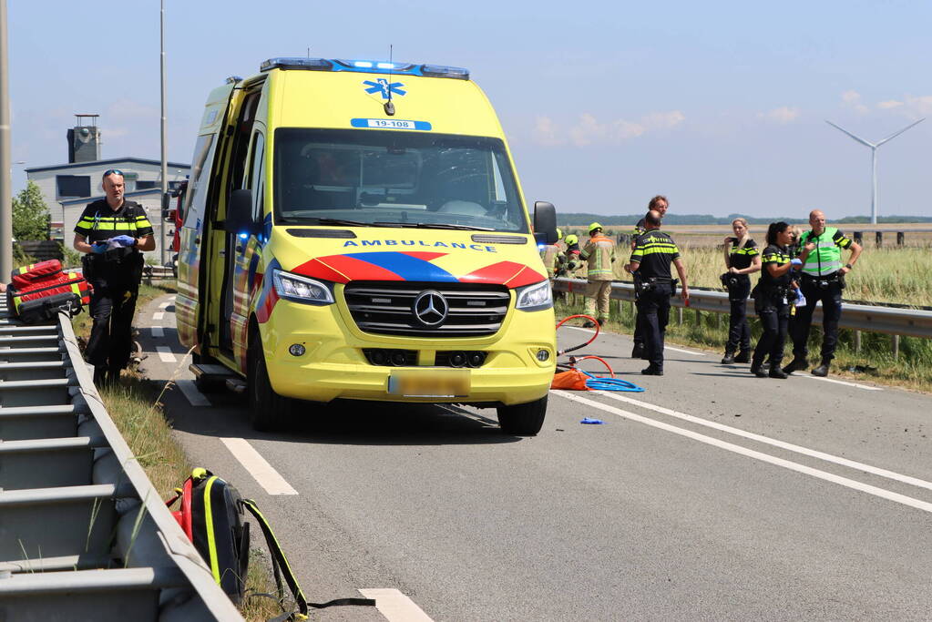 Zeelandbrug afgesloten door ernstig ongeval