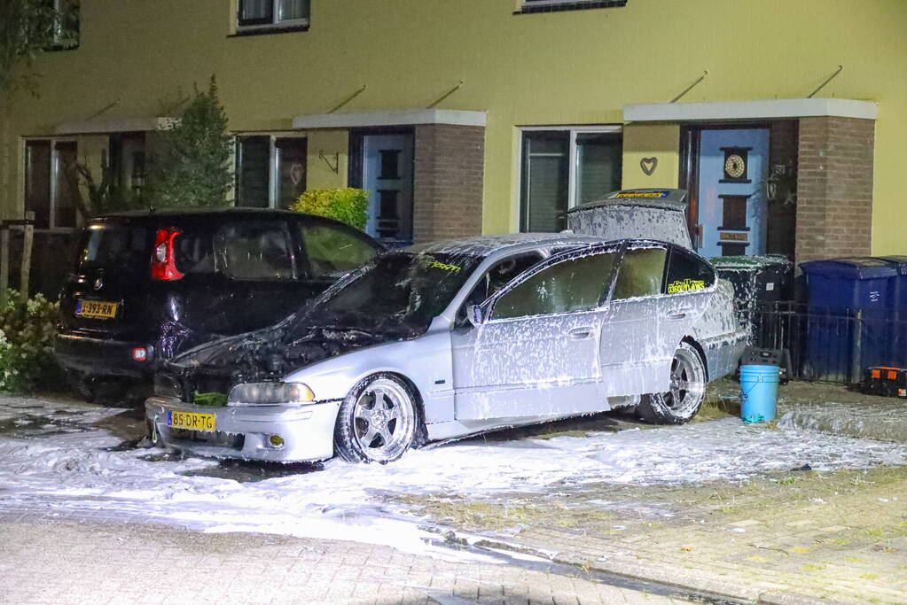 Personenwagen flink beschadig door brand