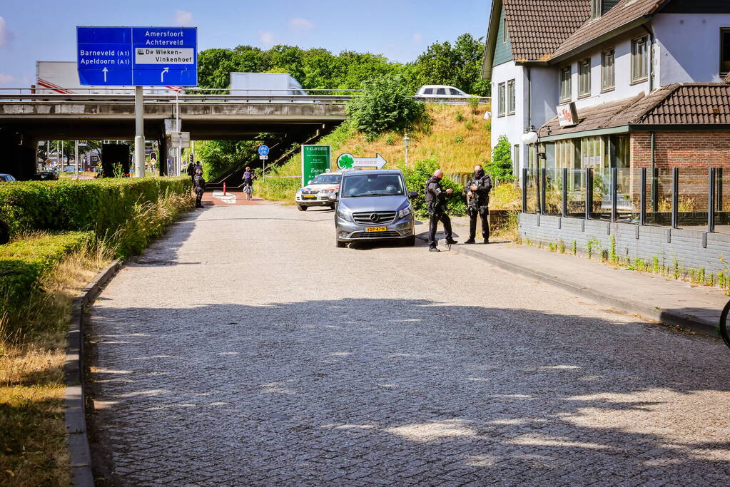 Grote politie-inzet bij coffeeshop 't Klavertje