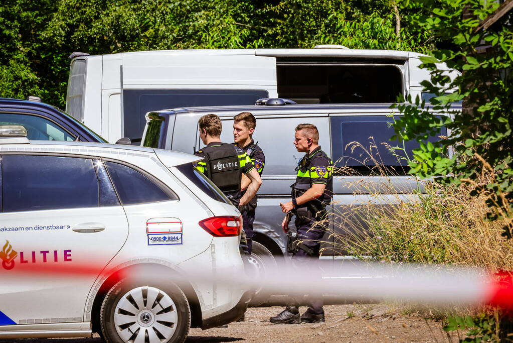 Grote politie-inzet bij coffeeshop 't Klavertje