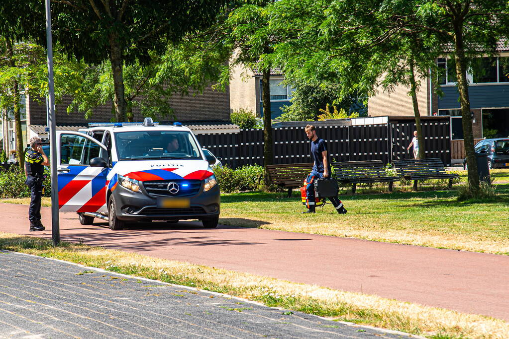 Traumahelikopter landt op grasveld