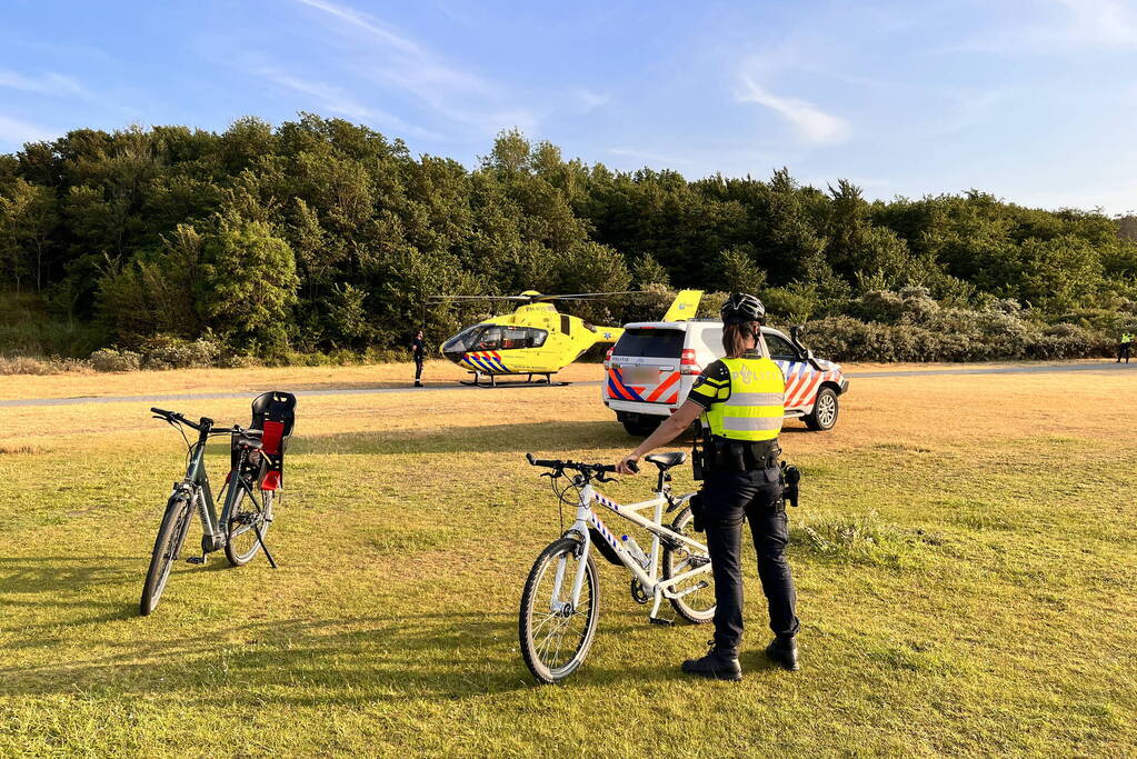 Fietser ernstig gewond bij botsing met paaltje