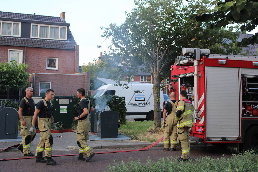 Brand in ondergrondse vuilcontainer