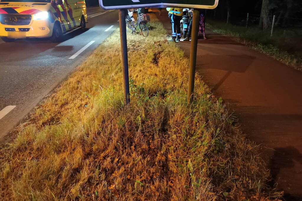 Scooterrijder gewond bij botsing tegen verkeersbord