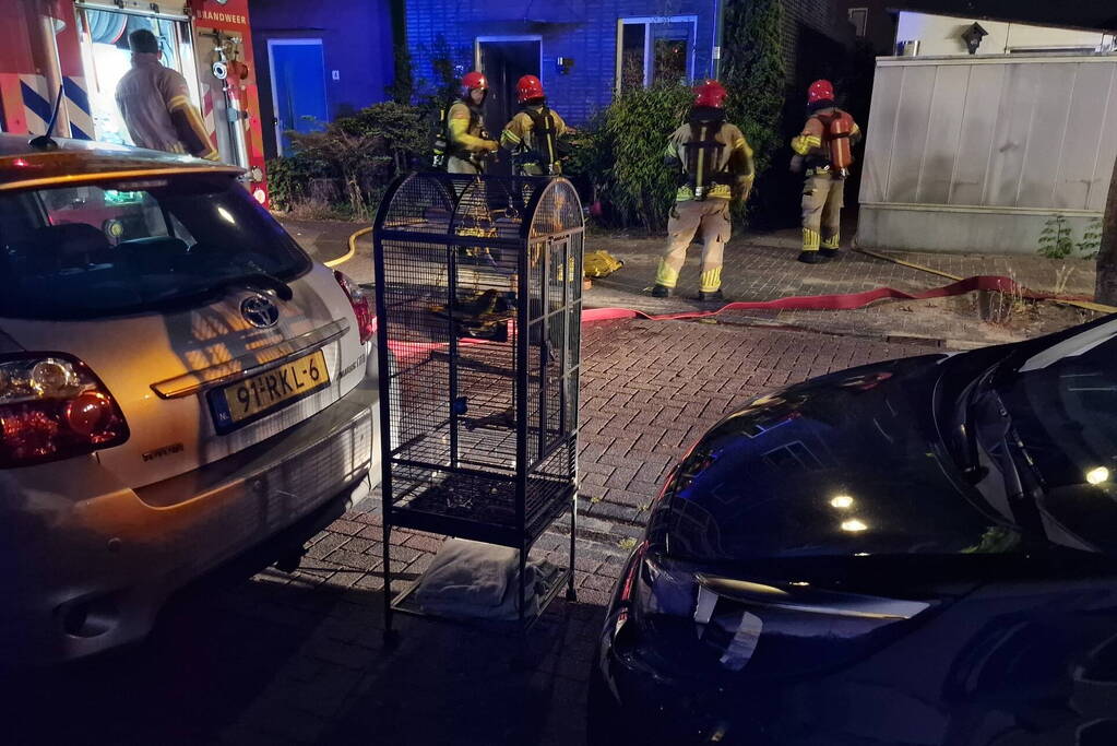 Buurman ontdekt brand in woning