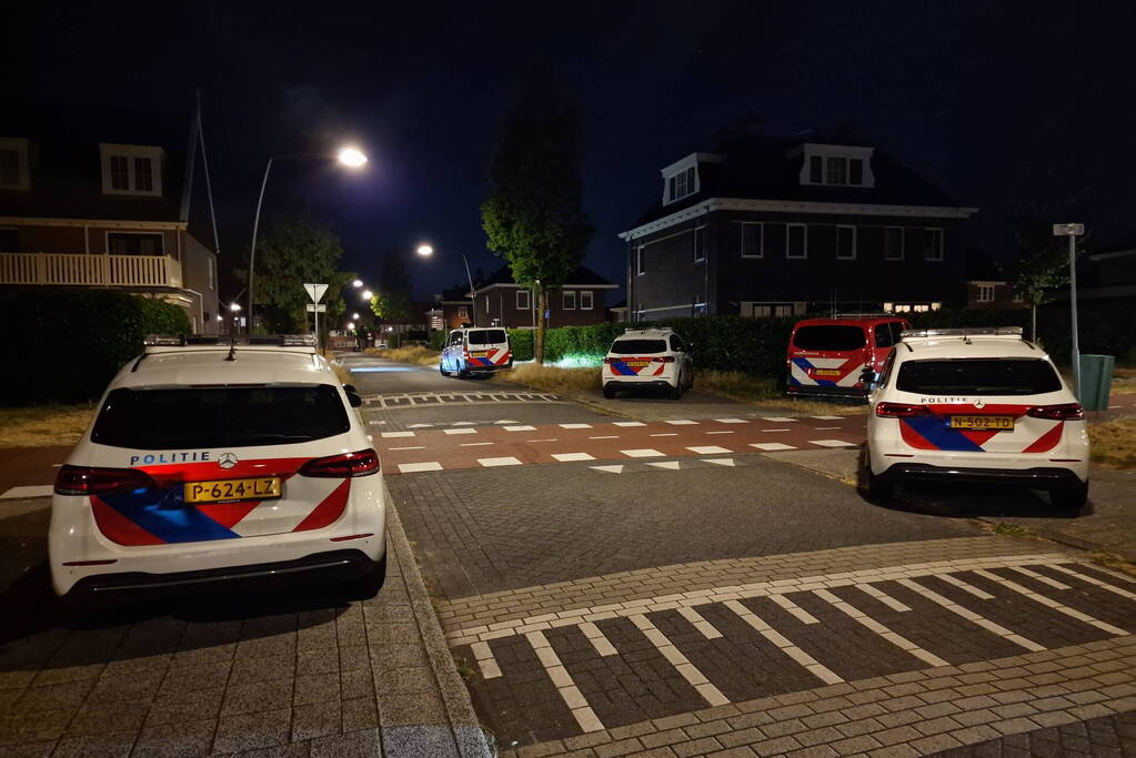 Buurman ontdekt brand in woning