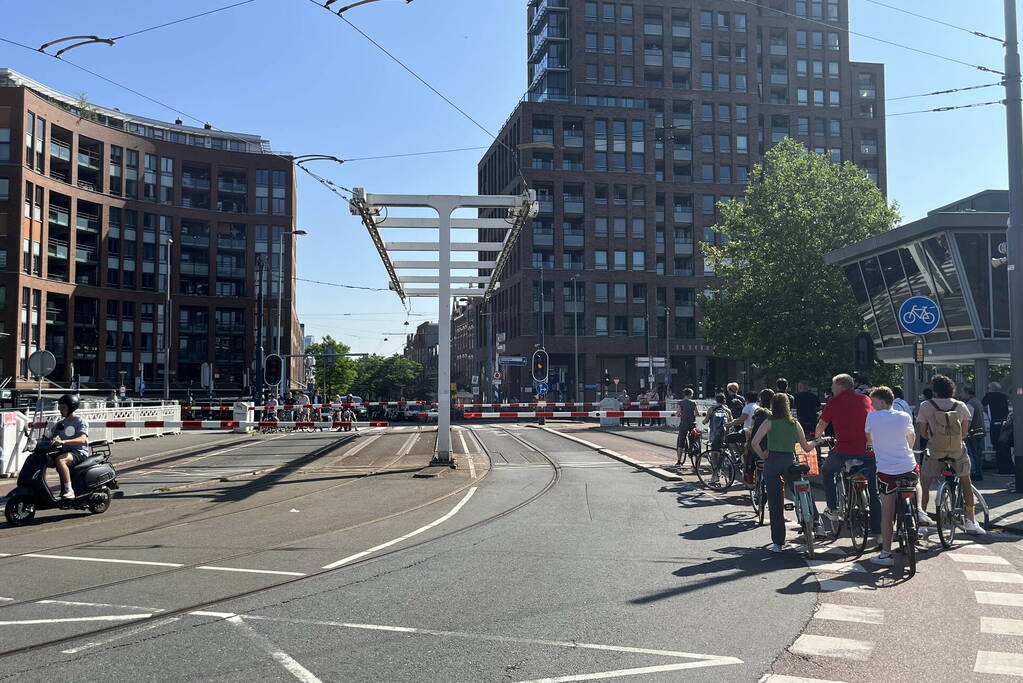 Lang wachten door storing in Lage Erfbrug