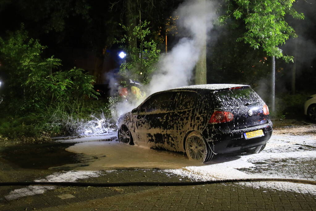 Auto verwoest door brand