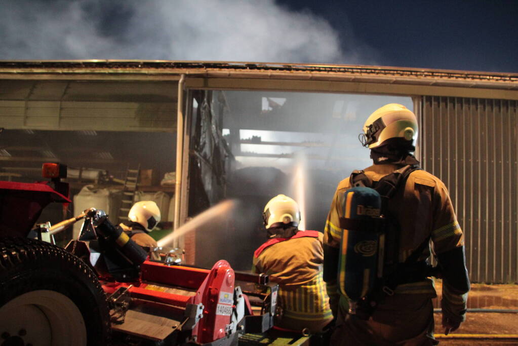 Brand in opslagloods op boerenerf