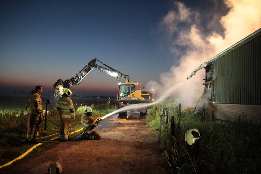 Brand in opslagloods op boerenerf