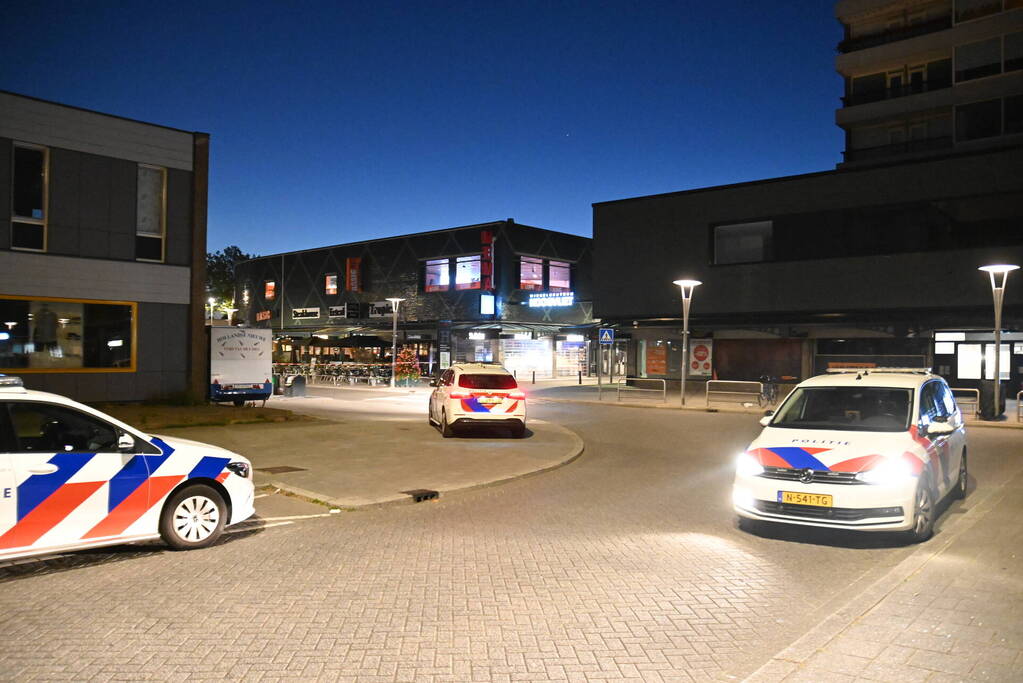 Man rijdt naar ziekenhuis na te zijn beschoten