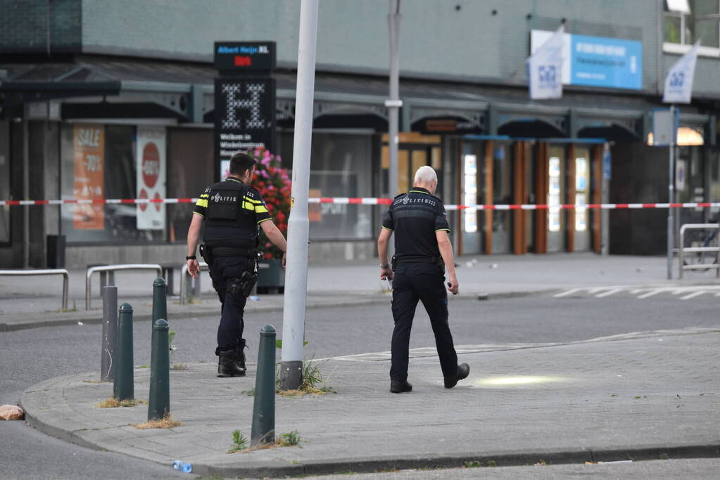 Man rijdt naar ziekenhuis na te zijn beschoten