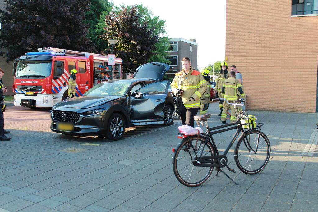 Hevige schade bij ongeval op kruising