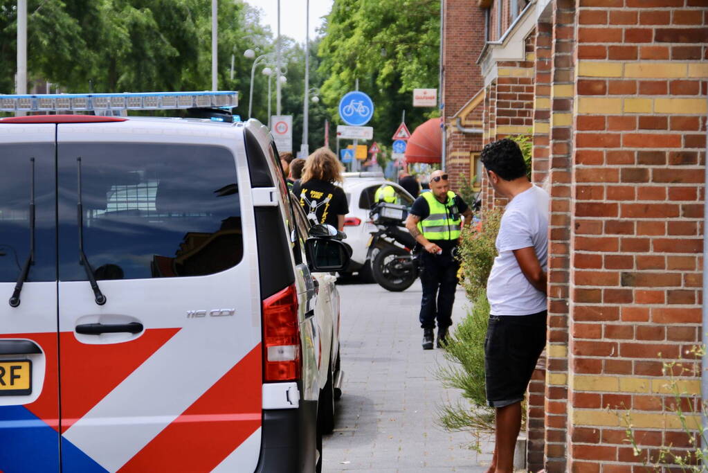 Persoon in wang gestoken verdachten aangehouden