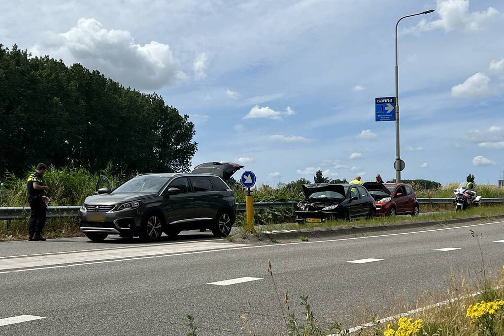 Drie personenwagens betrokken bij kettingbotsing