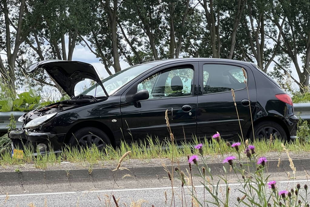 Drie personenwagens betrokken bij kettingbotsing