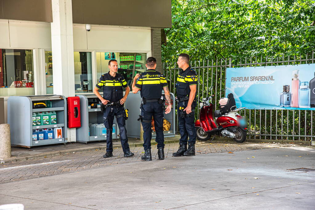 Overvaller steelt geld bij tankstation