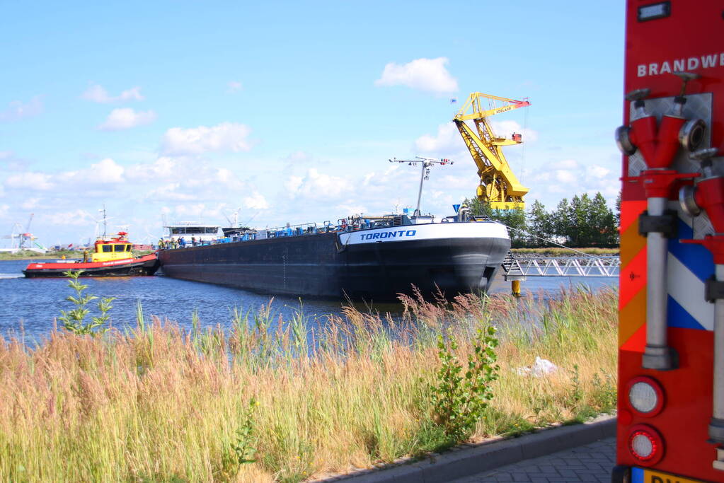 Brandmelding op binnenvaartschip in Afrikahaven