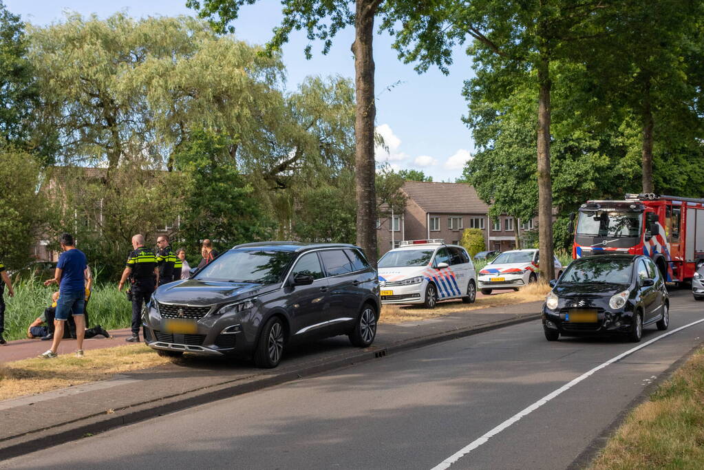 Man uit water gehaald door brandweer