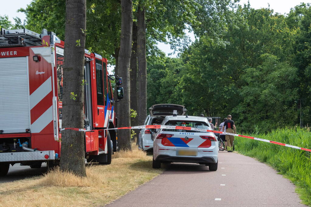 Man uit water gehaald door brandweer