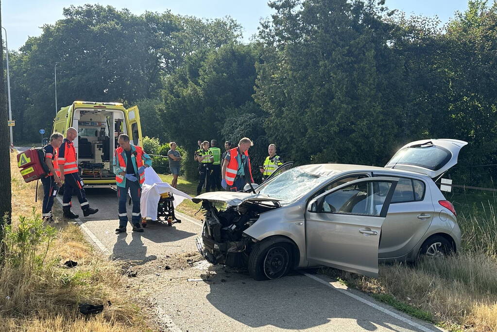 Twee gewonden bij eenzijdig ongeval