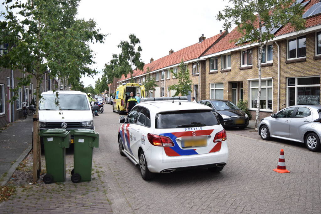 Jonge dame op fiets gewond bij botsing