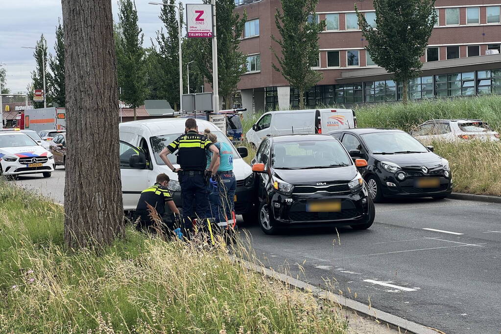 Persoon Gewond Bij Ongeval Tijdens Voorsorteren, Goudse Poort In Gouda