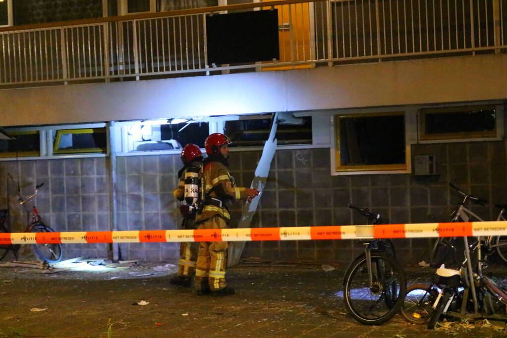 Enorme ravage bij flat na explosie