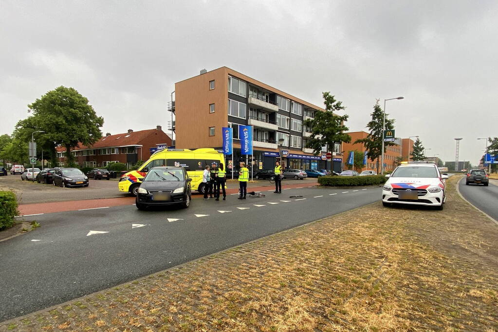 Fietser verliest voorwiel bij botsing