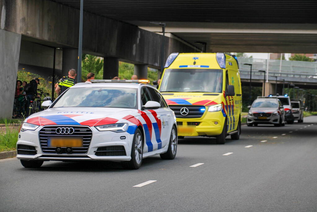 Traumahelikopter landt voor gewond kind